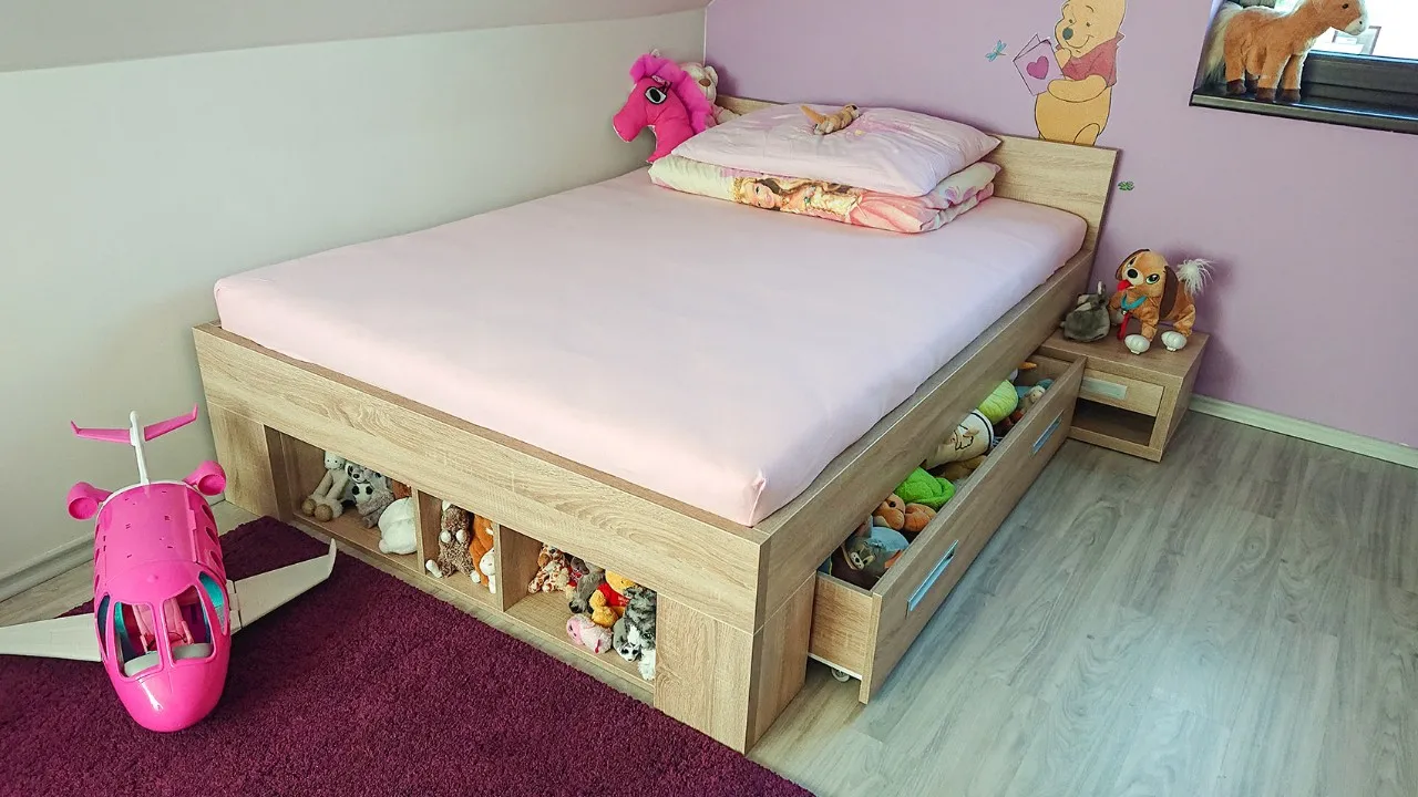 Dětská postel s úložnými šuplíky